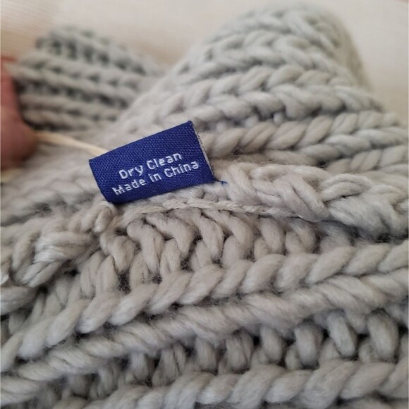 Hat Attack Bryce Knit Removable Pom Pom Beanie Hat One Size Light Grey Warm main image 7